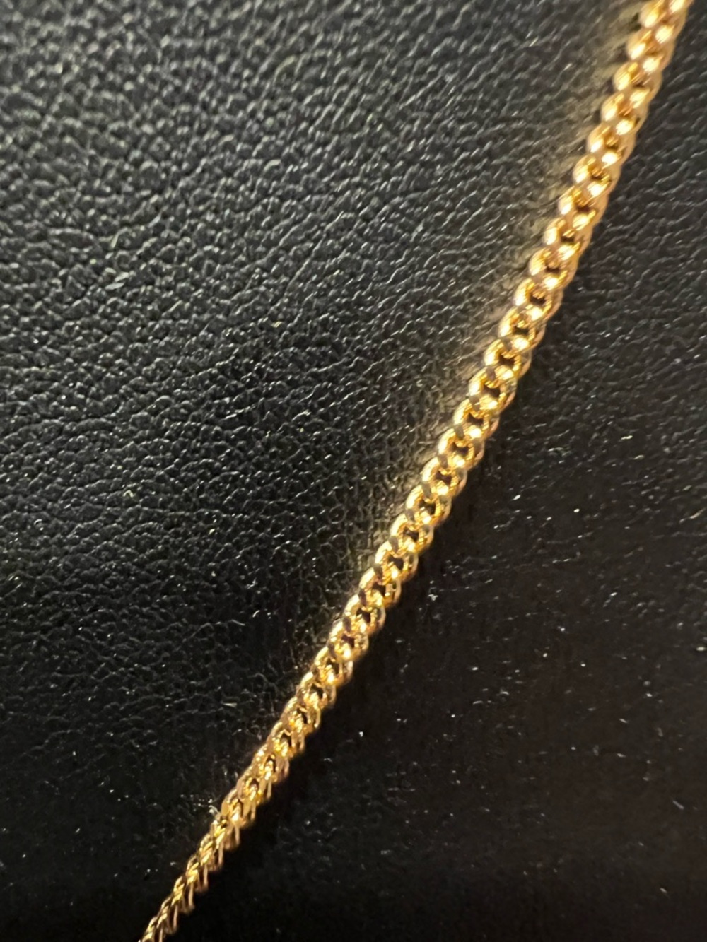 Kurt Geiger Gold Pendant Necklace NWT - Picture 9 of 11